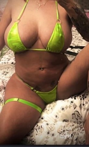 beautiful Latina 🥰 - 1