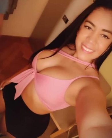 colombiana 🇻🇪 culona con ganas de sexo ardiente 👉 - 1