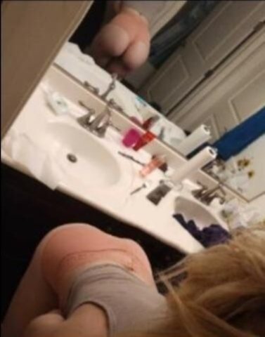 GUMMY by HOT BLONDE BOMBSHELL. - 1
