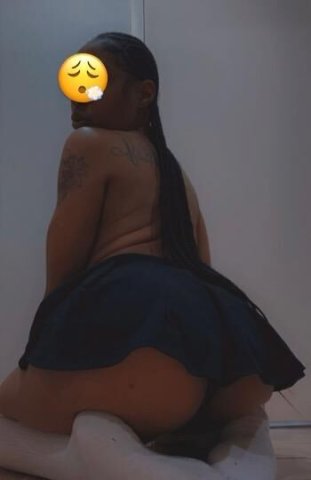 submissive good girl I listen daddy 😌Throat god from philly‼‼ come take a dive in this W.A.P i'm offering incalls , cardate , i'm very flexible come bend me into any postitions 😍🙈‼ very clean, very discreet - 1