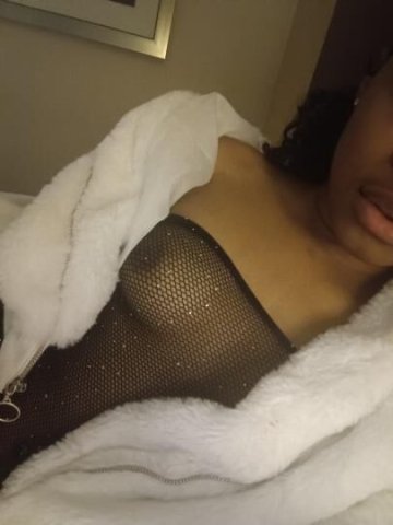 Bay Area New Pics! New Young Girl In Town! Wet Petite Slim Thick Playgirl💋💕 Juicy 😻🙈 No Catfish!!! No Bare!! - 1