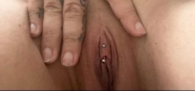 iM HoRnY 🍭🍬ArE u LooKiNG FoR THaT LaTe NiGHT TrEaT 🍬🍭 - 1