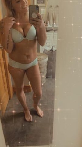 ITS WILD WEDNESDAY COME HAVE FUN WITH ME LAYLA LYNN BRIGHT BEAUTIFUL BUBBLY BLONDE AVAILABLE 24/7 CALL/TXT 7⃣1⃣6⃣6⃣0⃣9⃣1⃣5⃣7⃣0⃣ - 1