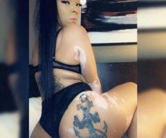 2 girls 👸🏽👸🏼💕Just Arrived ✈🏆LETS PLAY 💕kinky latina 👑iPARTY iSQUIRT💦 - Image 7