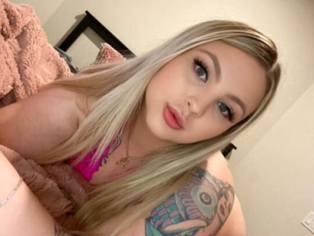 Bombshell in FREMONT 🩷🌟✅ - 1