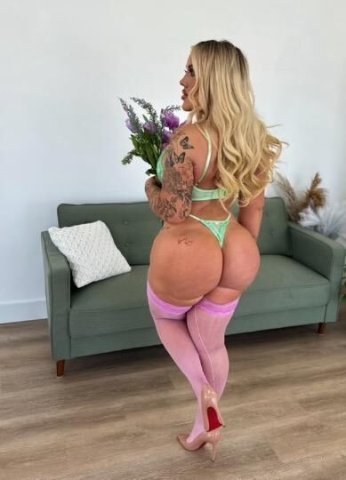 BLONDE TAN CURVY DREAM 💕 ASK ABOUT MY SPECIALS - 1