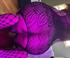 sexy amiri visiting town ready to get wet 💦😘 - Image 4
