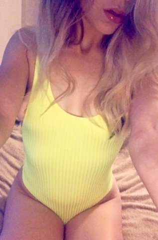 🌹Rose -OUT CALL ONLY - FULL BODY SENSUAL MASSAGE! Classy, beautiful, discreet girl, waitng to rub you down - 1