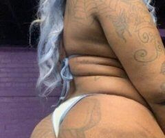 Detroit escorts - im wet