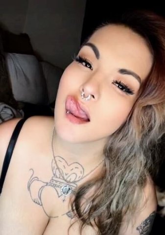 THROAT GOAT WITH A PLATINUM PUSSY!!👄🍆 - 1
