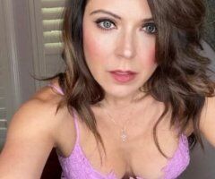 💦😋💚41 Years Very Innocent Older Mom💦😋💗 - Image 4