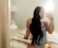 Yuma escorts - Beautiful Brunette Bombshell