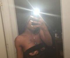 carplay and Lyft outcalls rnteft or call me baby gentlemen only serious inquires only party - Image 5