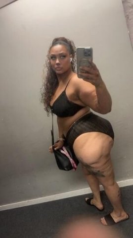 💦your big 🍑 booty badd barbie is back and ready to please 🤤💦 - 1
