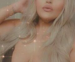 Everett escorts - Hot BLONDE Mami with them lips that were made for sucking dick