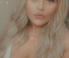 Hot BLONDE Mami with them lips that were made for sucking dick - Image 5