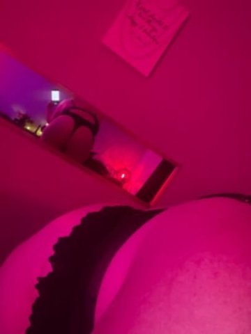 PAPI .. 👅💦🌶 LETS COME PLAY TO THIS HOT AND SEXY LATINA!! - 1