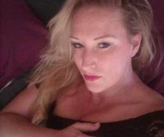 HOT BLONDE MILF - Image 5