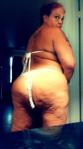 slide through Sunday...leaving monday.... slide between these thighs.... - 1