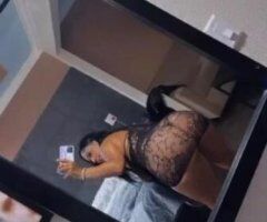 Lawrence escorts - Honey Glazed