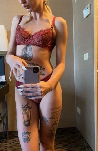Hey Baby 🥰 Im Back In Town 🥳 Come See Me 😘 - 1