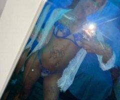 Toledo escorts - Sweet &; Sa$$y 😍 Late Night Snacky Snack 🤪 Hey Im Back