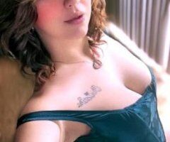 TOTAL BABE 😍🥰IZZY IS IN TOWN for LIMITED TIME ONLY - Image 3