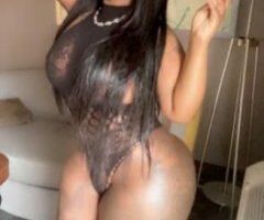 pretty thick juicy Jade - Image 2