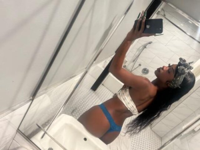 car dates and quick fun with NANA💦💦💦 - 1