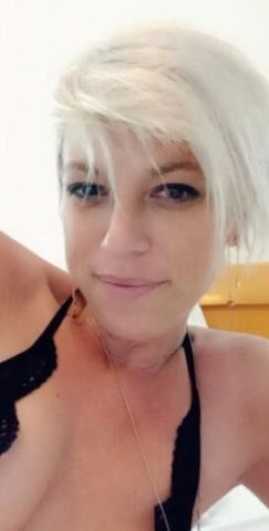 Hi im Skye I am available for incall jn Delray and outcalltcall - 1
