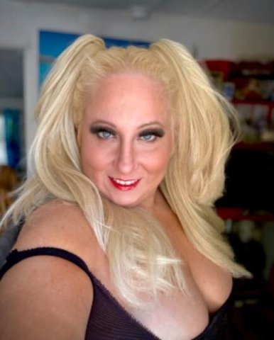 No Deposit! Cash Only! Sarasota Curvy Blonde In and Out - 1