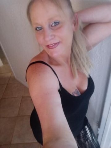 💘✅💋✅42 Years older Div0rced👅Un-happy👅BJ MOM🍆Fuck Me💘✅💋✅ - 1