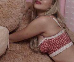 Your Ultimate DREAM GIRL - Image 2