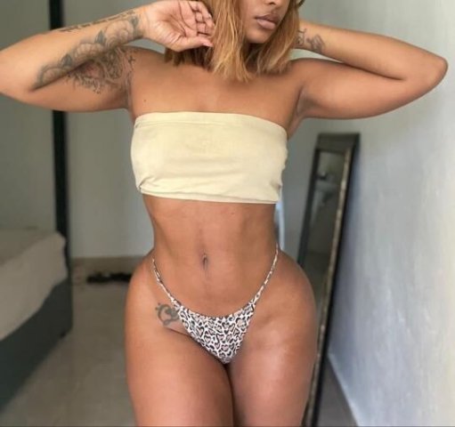 Hola amor soy nueva una chica Dominicana hermosa 🍭👅estoy disponible ahora 💦 con lugar muy tranquilo cmodo y discreto INCALL DISPONIBLE AHORA 😍💖 - 1