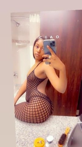 Let Me Fulfill Your Fantasies 🥰💋👅💦🍑🍆 - 1