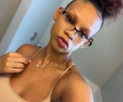 Mid Cities escorts - hey boys its sage come see me!Upscale room with anazibg view 👅💦 In a very clean and discreet area , NO LOW BALLERS 2 girl available
