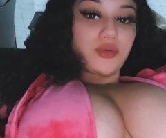 NEW HOTTIE IN TOWM💋😋 CUM SLIP IN THIS SLIPPERY PUSSY👀💦 - Image 2