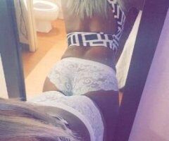 Chicago escorts - ITS YOUR WORLD IM JUST HERE TO ROCK IT🤘🏽