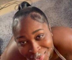 incall hosting trans with a pussy - Image 5