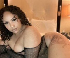 Curvy Latina Aria - Image 2
