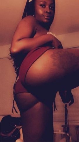 Let me do what she cant😜😘 - 1