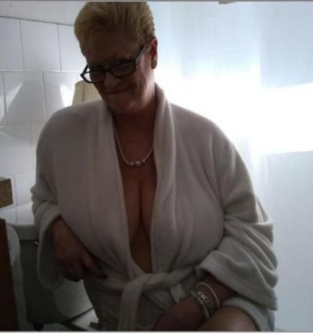 🐾 " MATURE & SEXY COUGAR " 🐾 🏡 OUTCALL AND CAR 🚗 FUN AVAILABLE !! - 1
