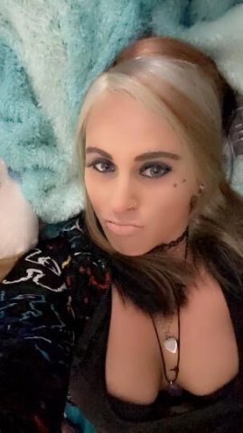 Hit me up if you want to hang out with us ;) incall - 1