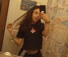 petite 19 yr old ready to please :) - Image 2