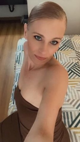 Available NOW. Hosting in Modesto - 1