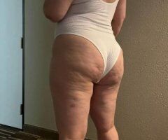 Hampton escorts - Thick white girl 757out call