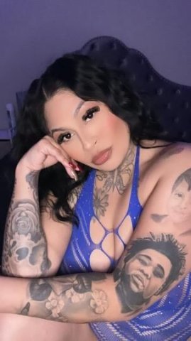new in town sexy thick mami - 1