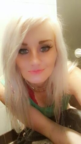 Blonde Bombshell 💋 - 1