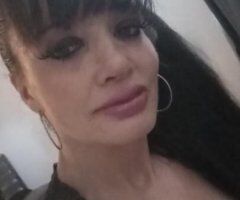 SEXY ATTENTIVE MILF READY AND AVAILABLE NOW - Image 3
