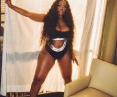 Beautiful Curvy Soft Bombshell - Image 5